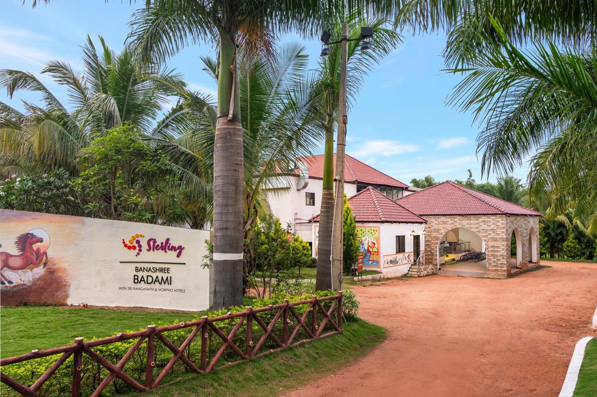Hotel Sterling Banashree Badami Zewnętrze zdjęcie